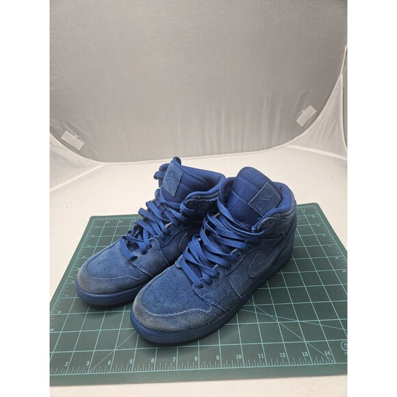 Nike Air Jordan 1 Retro High Team Royal Suede Youth Size 7Y (705300-404) - Picture 1 of 14